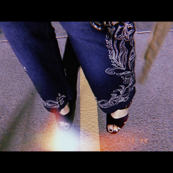 Beaded bell bottom jeans - Picture 3 of 3